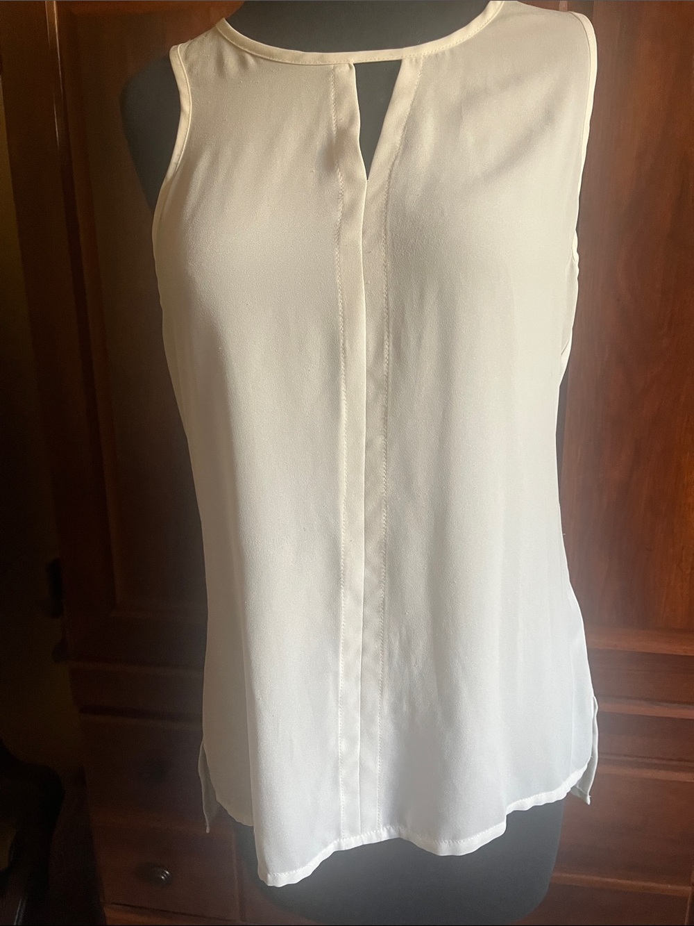 Express Sleeveless Cream Split-Front Camisole